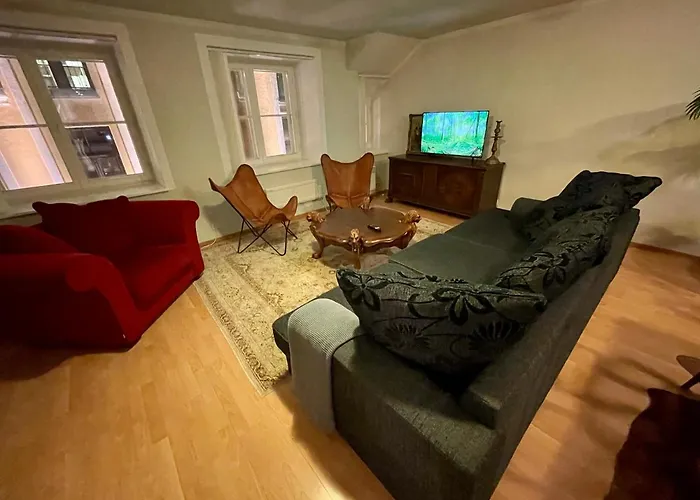 3 Bedroom Unique In Old Town